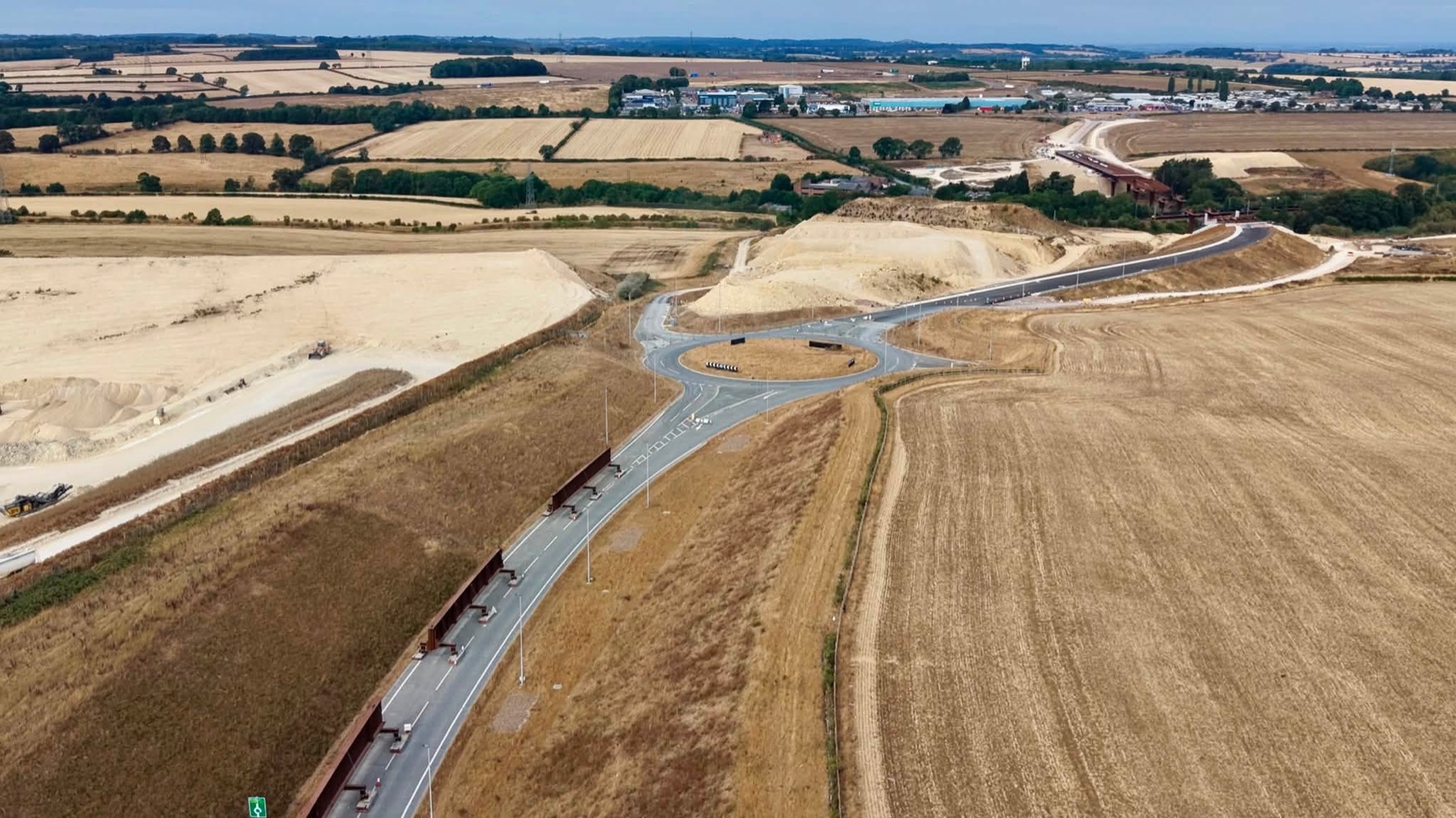 New roundabout and link road under construction